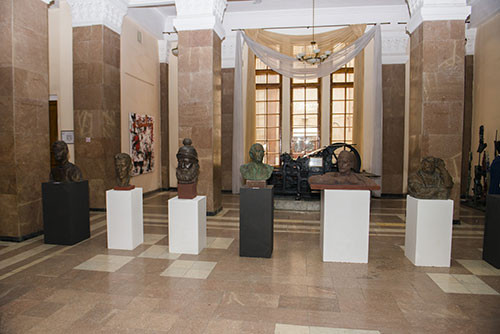 Выставка «Наследие: богатство Республики, исторические страницы страны в произведениях графики и скульптуры», накануне Всемирного форума по межкультурному диалогу и IV исламских игр солидарности