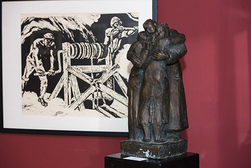 Выставка «Наследие: богатство Республики, исторические страницы страны в произведениях графики и скульптуры», накануне Всемирного форума по межкультурному диалогу и IV исламских игр солидарности