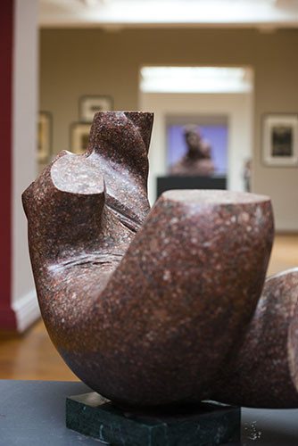 Выставка «Наследие: богатство Республики, исторические страницы страны в произведениях графики и скульптуры», накануне Всемирного форума по межкультурному диалогу и IV исламских игр солидарности