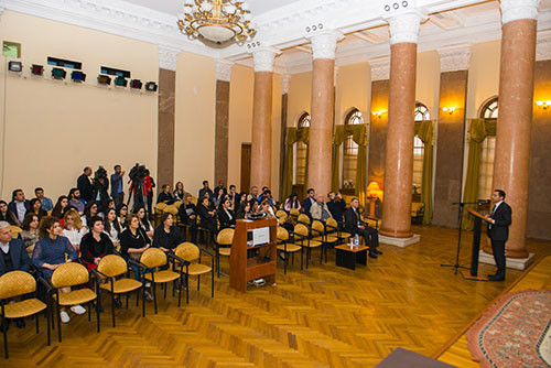 Выставка «Наследие: богатство Республики, исторические страницы страны в произведениях графики и скульптуры», накануне Всемирного форума по межкультурному диалогу и IV исламских игр солидарности