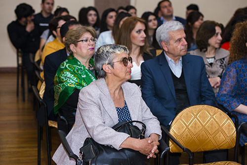 Выставка «Наследие: богатство Республики, исторические страницы страны в произведениях графики и скульптуры», накануне Всемирного форума по межкультурному диалогу и IV исламских игр солидарности