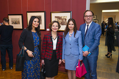 Выставка «Наследие: богатство Республики, исторические страницы страны в произведениях графики и скульптуры», накануне Всемирного форума по межкультурному диалогу и IV исламских игр солидарности